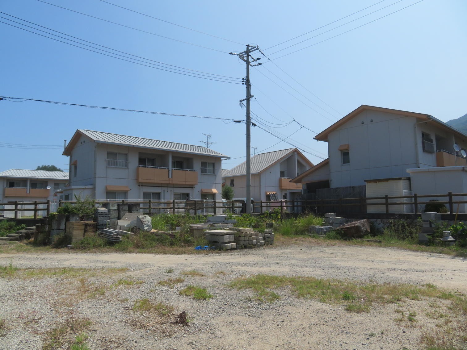 土庄町の資料に小海浜住宅と記載される2階建住宅群