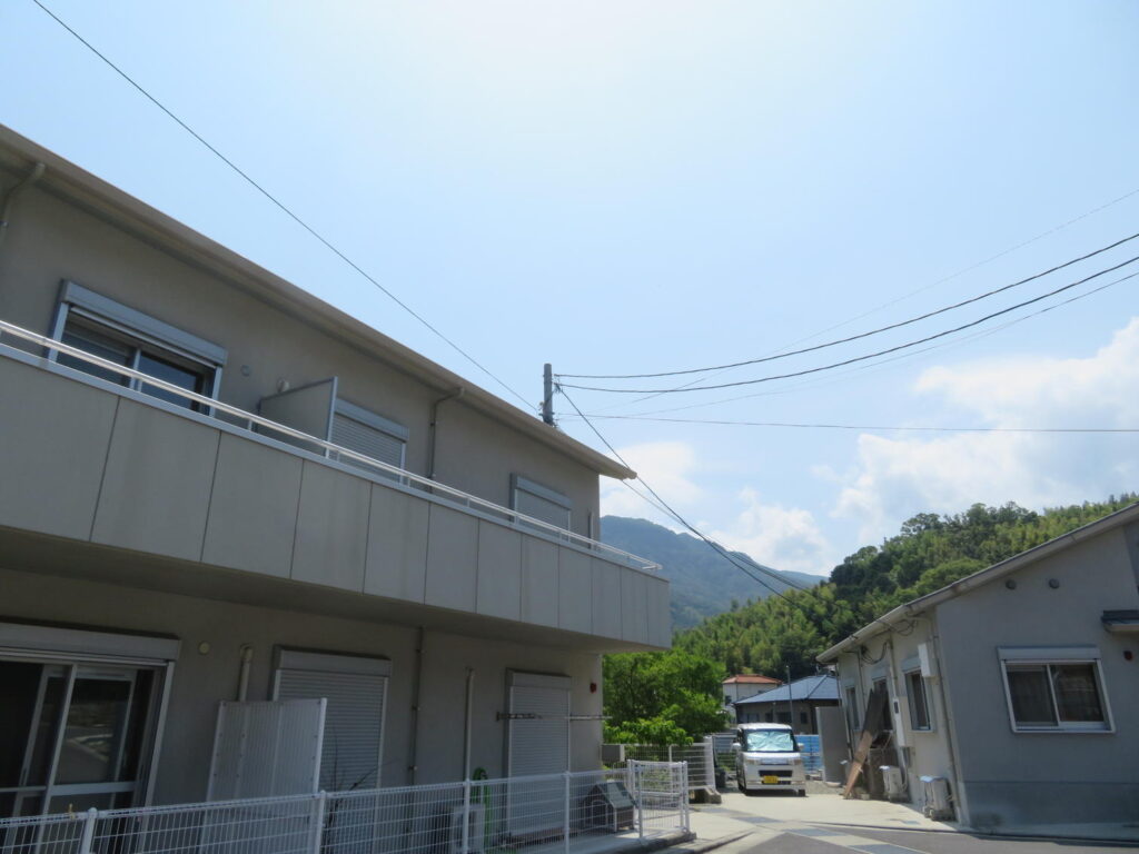 大部団地の二階建て住宅と平屋住宅
