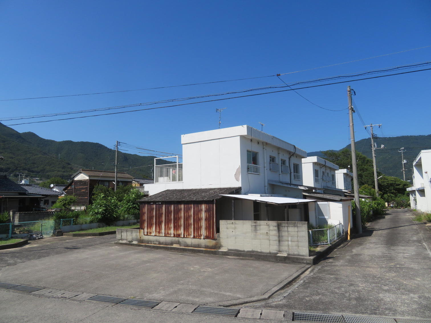 海岸近くの住宅。