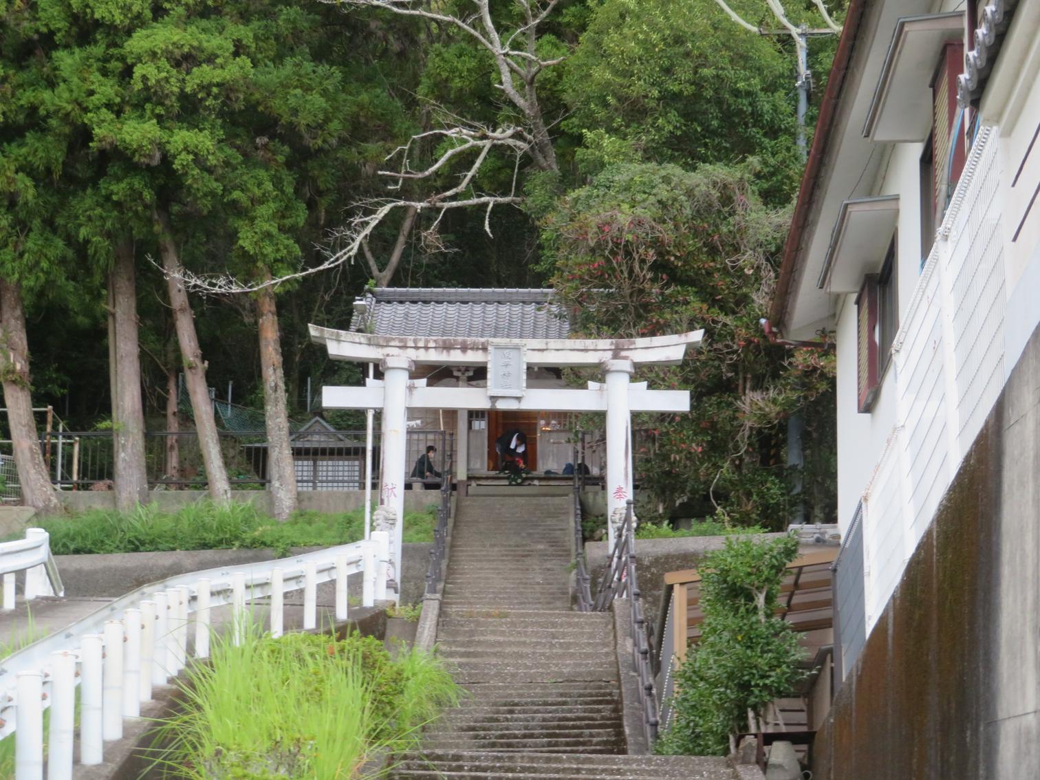 南平神社。